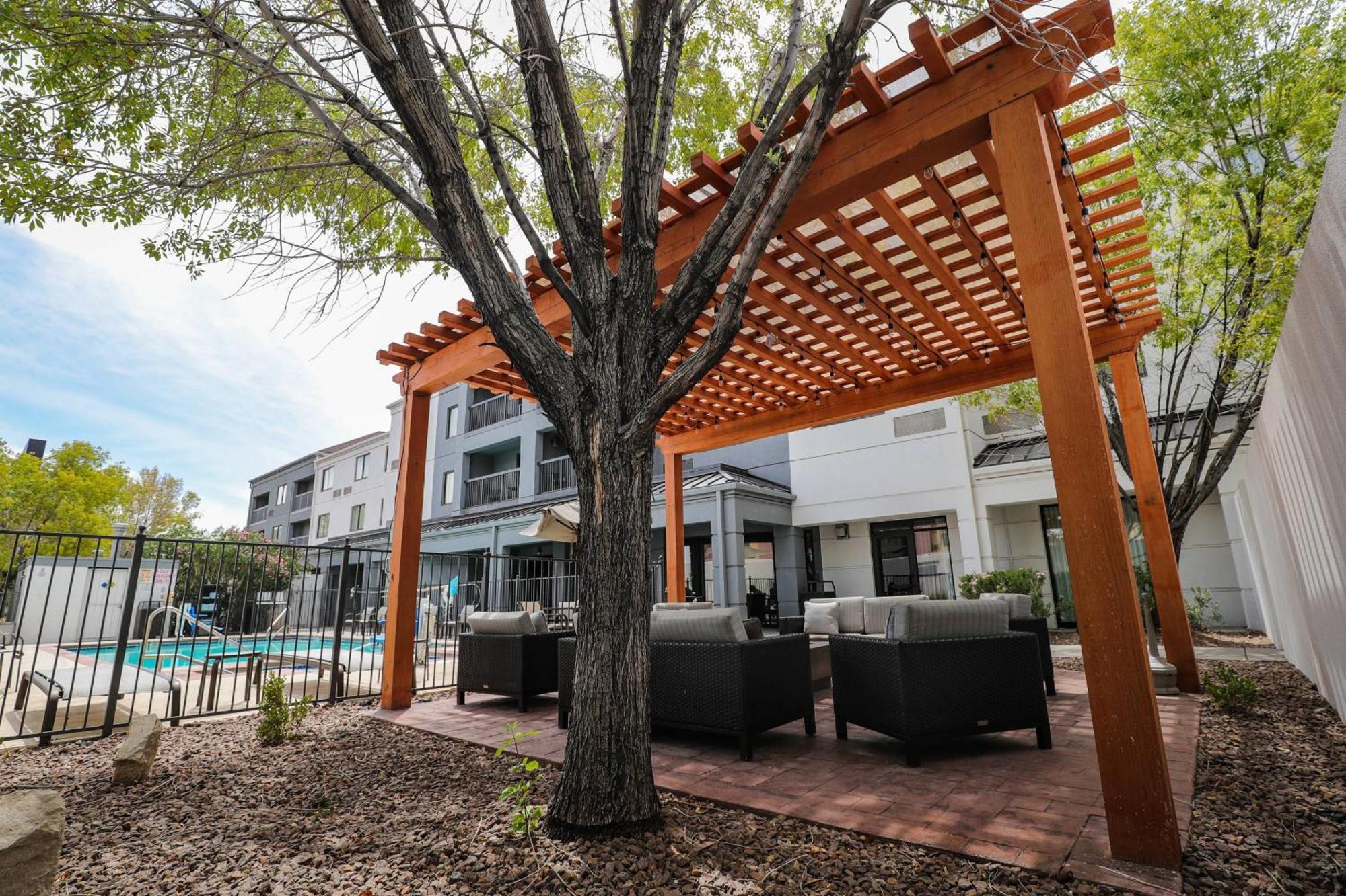 Courtyard El Paso Airport Hotel Kültér fotó