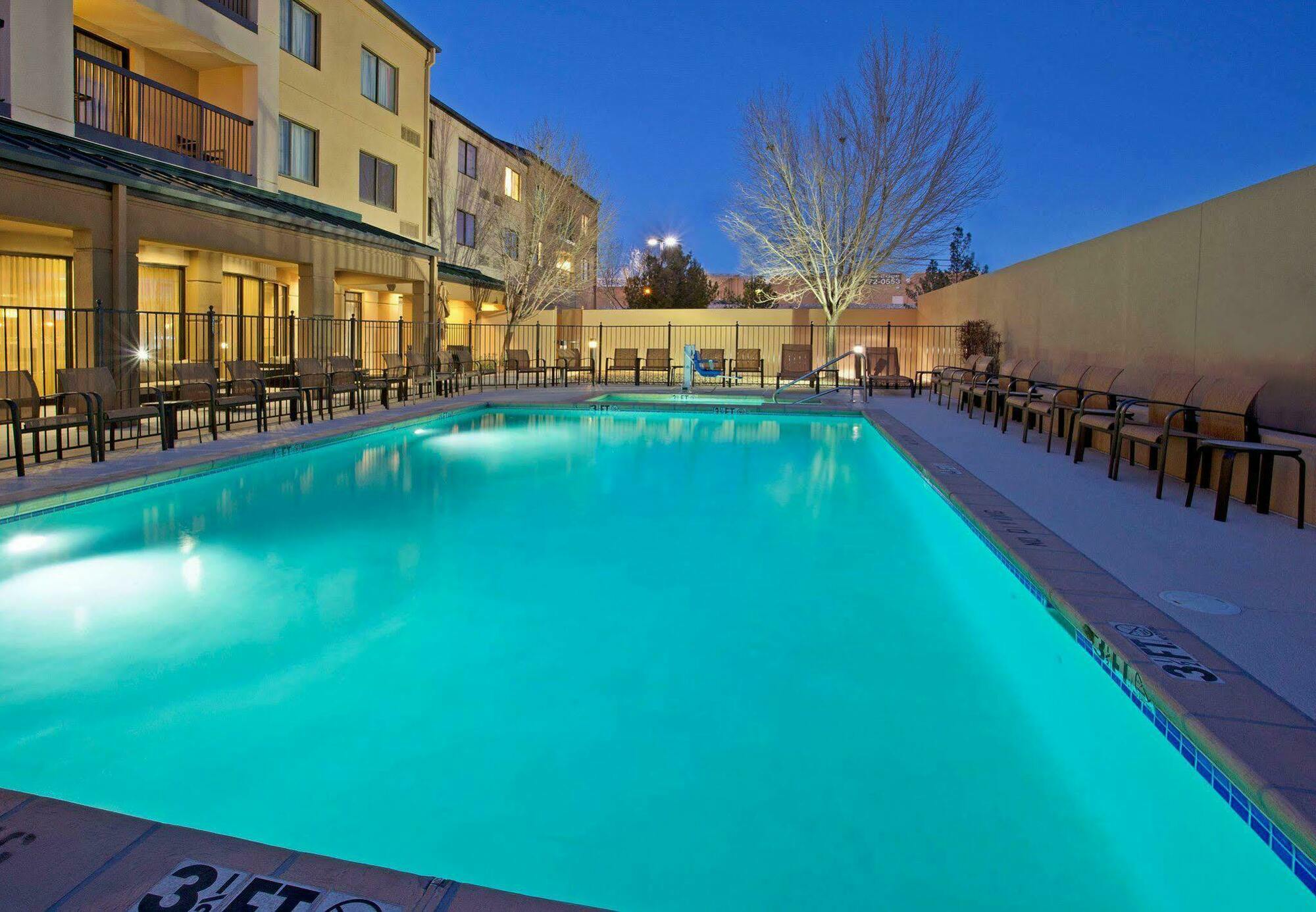 Courtyard El Paso Airport Hotel Kültér fotó